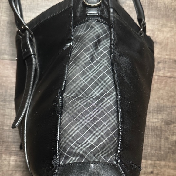 Pre-loved Burberry Nova Check Black Leather tote Bag -Black label - Picture 17 of 17